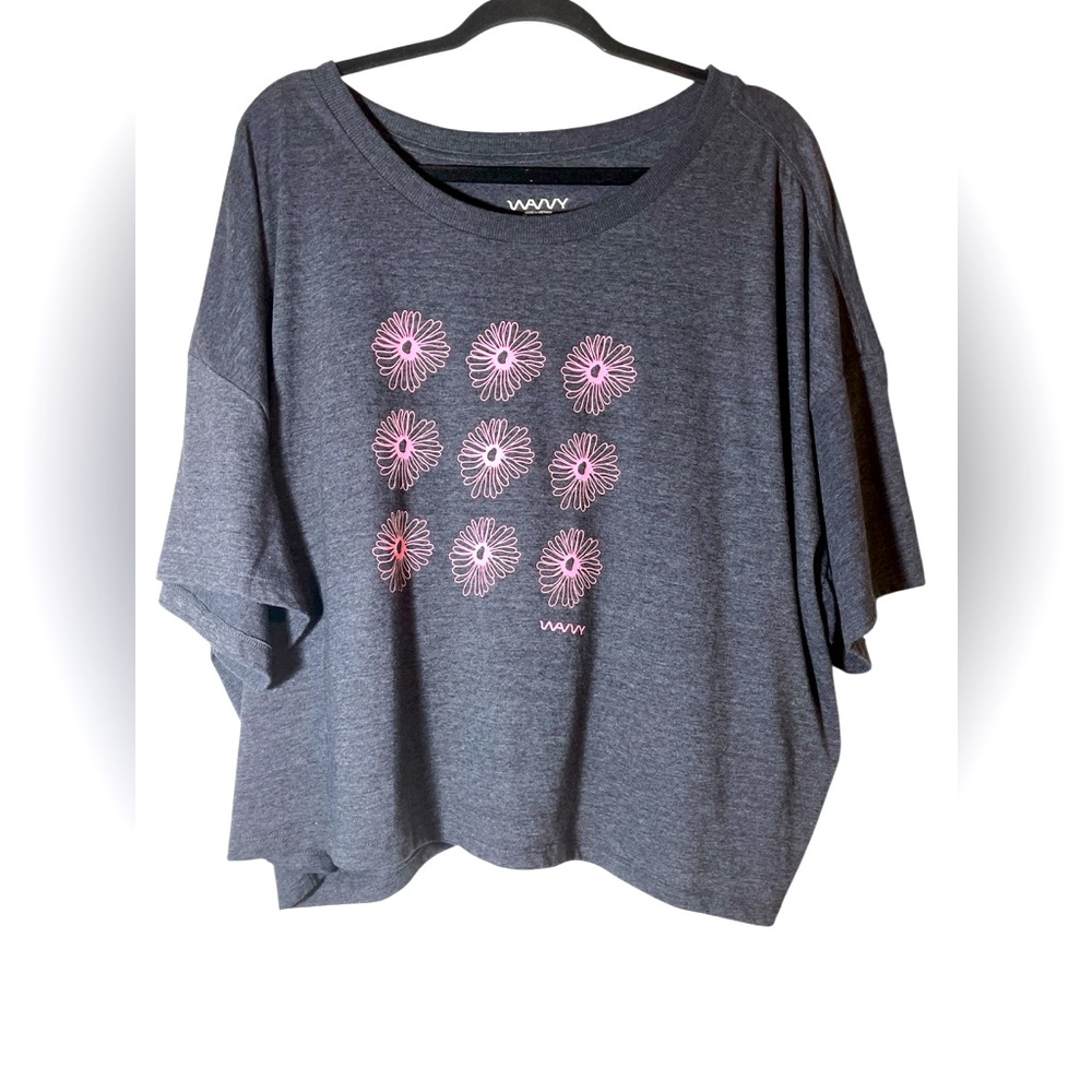 Gray Plus Size Waavy Graphic Women cropped Flower T-Shirt Top  Size 3X Summer